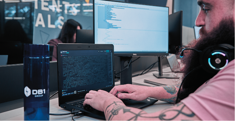 V1 PPT comercial ajustado pelo mkt (17)